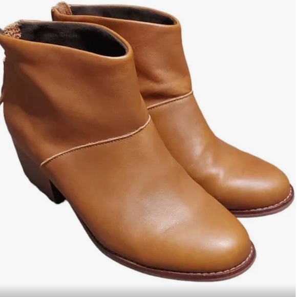 Tom’s Carpe Diem Bootie in Cognac - Picture 1 of 8